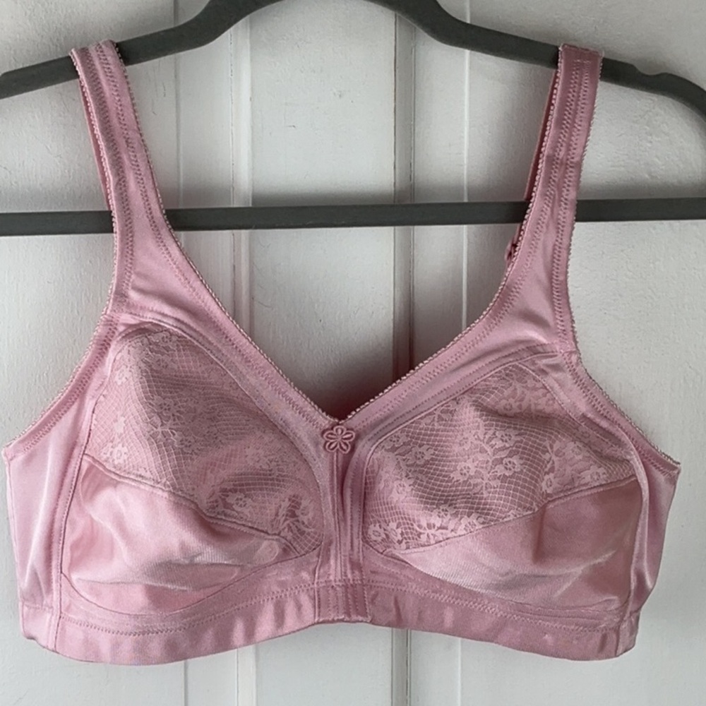 Underscore Pink Wirefree Unlined Bra 38B Lace Trim NWOT